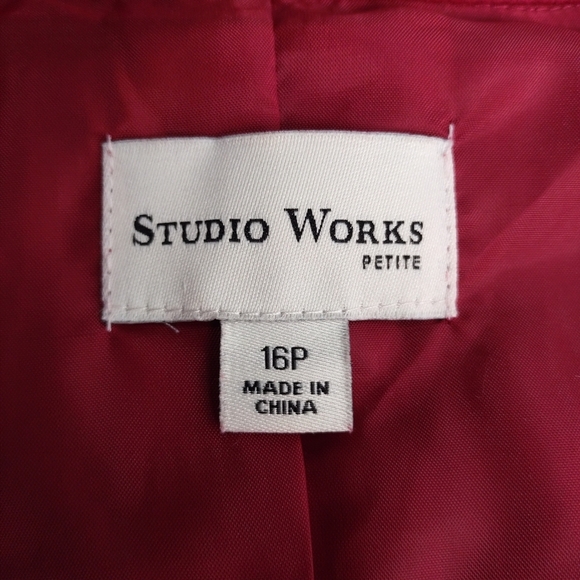 Studio Works Women's Red Faux Suede Lined ZIP Up Lined Blazer Jacket Size 16P - Picture 7 of 8
